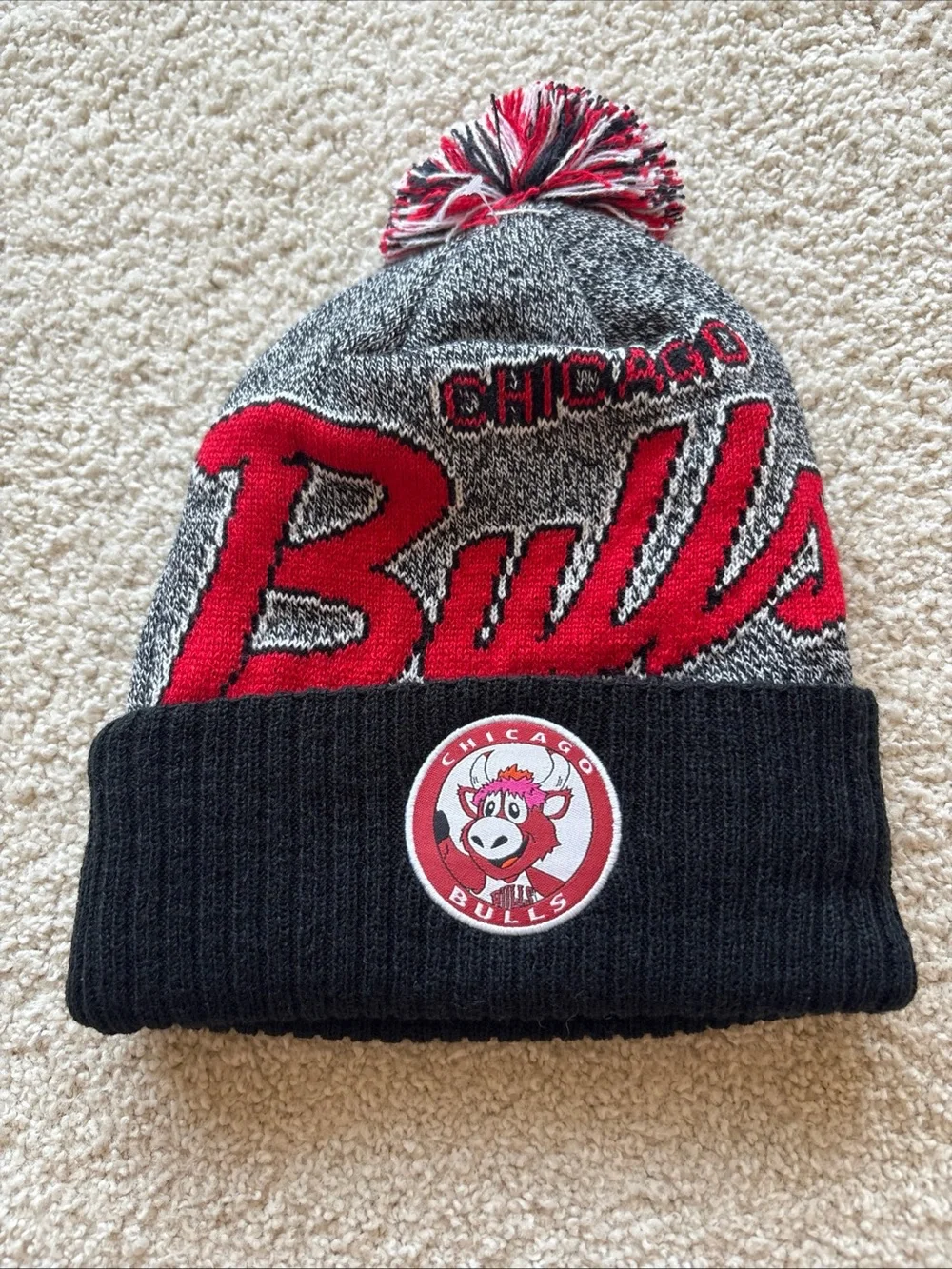 Mitchell & Ness Chicago Bulls Black Gray Red Pom Beanie